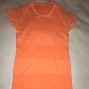 Lulu lemon swiftly tech short sleeve